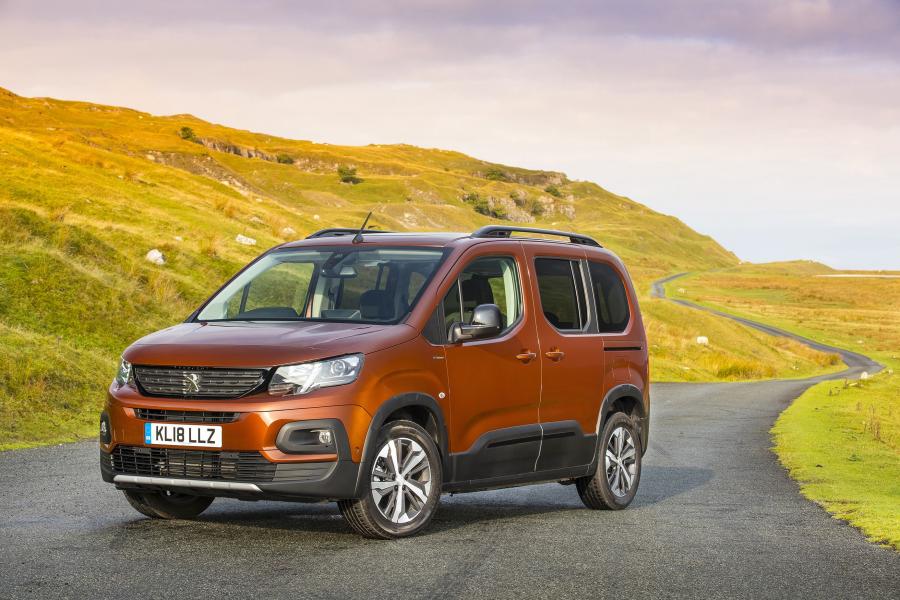  Peugeot Rifter GT Line 2018 года  (UK) (фото 1 из 23)